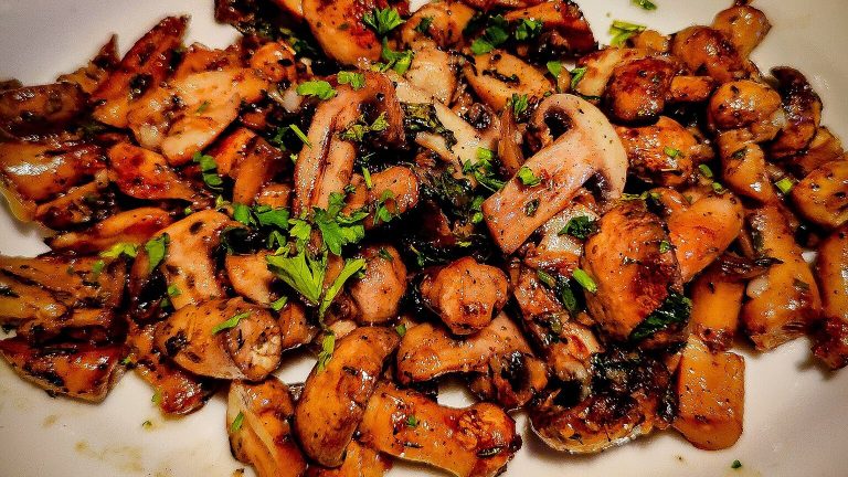 Champignons à l’airfryer : temps de cuisson et champignons farcis