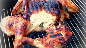 Coquelet à l’airfryer : temps de cuisson, entier ou en crapaudine