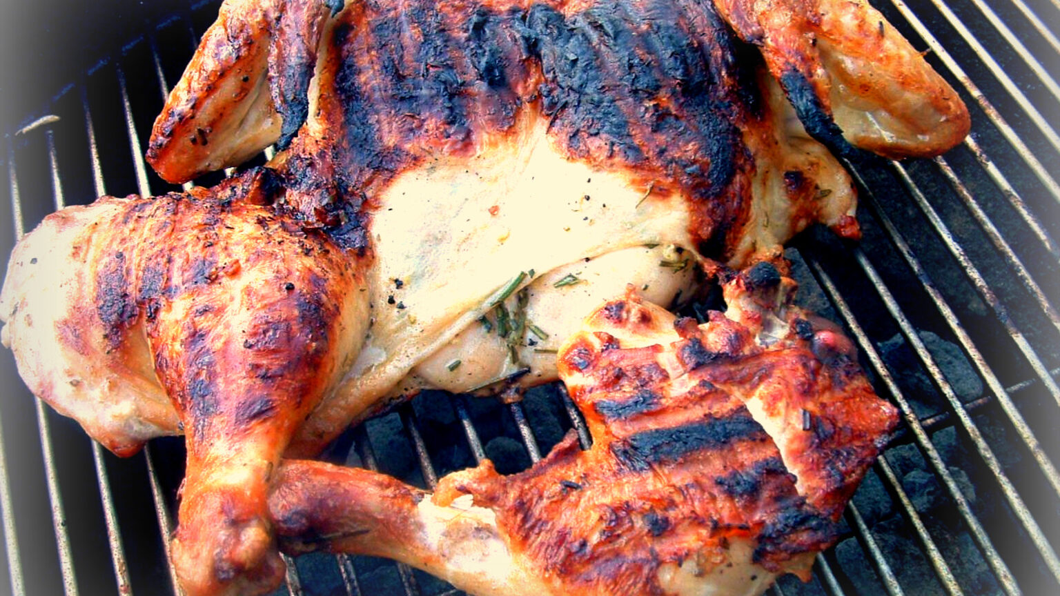 Coquelet entier doré et croustillant à l'airfryer