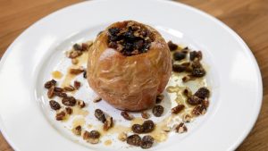 Pomme à l’airfryer : temps de cuisson, chips et pommes au four