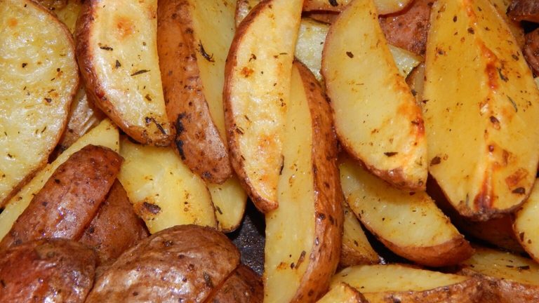 Pommes de terre à l&rsquo;airfryer : temps de cuisson et recettes